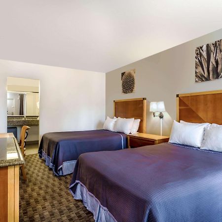 Howard Johnson By Wyndham Scottsdale Old Town Zewnętrze zdjęcie