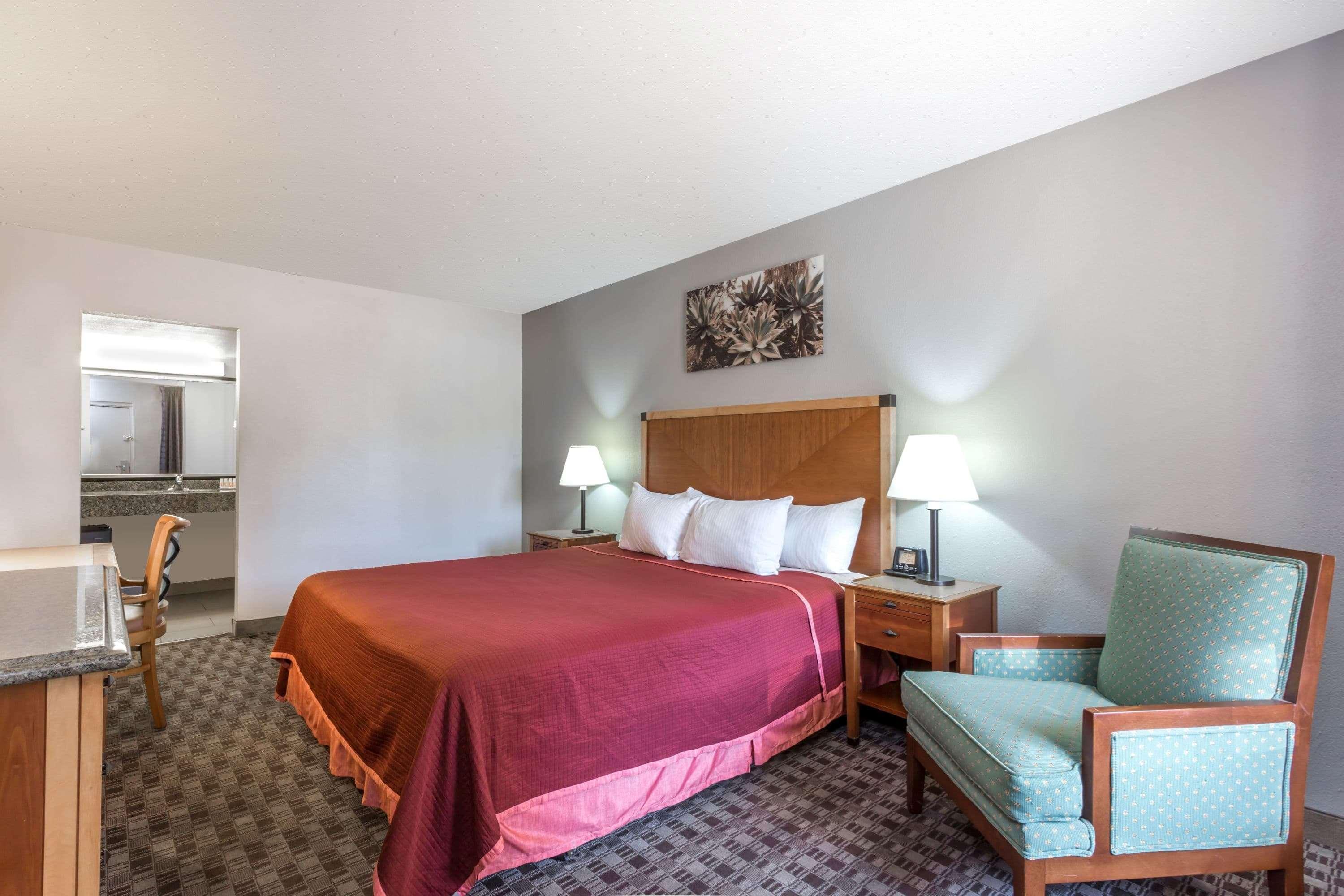 Howard Johnson By Wyndham Scottsdale Old Town Zewnętrze zdjęcie