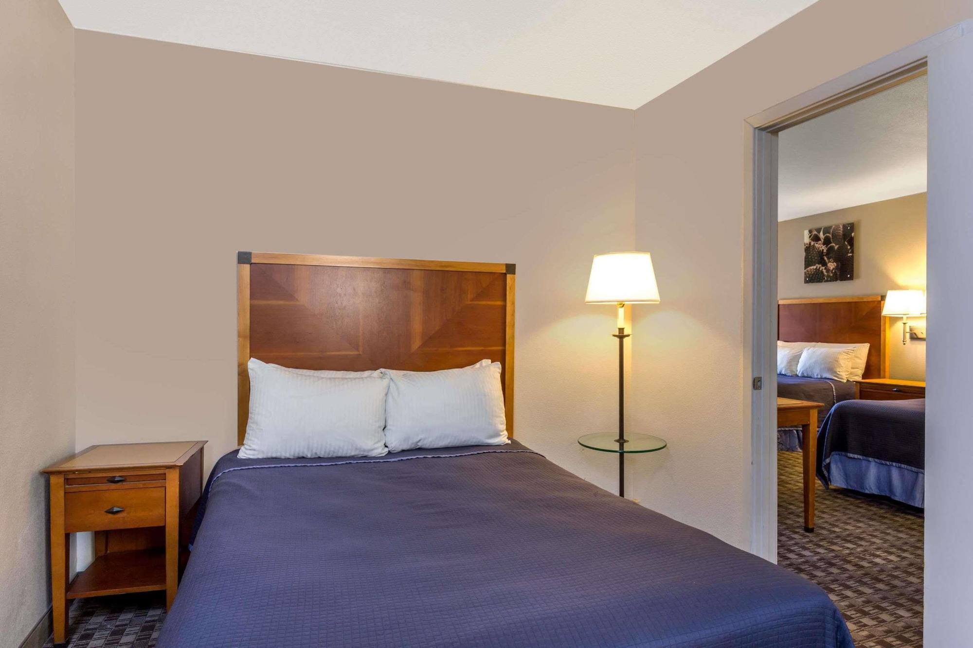 Howard Johnson By Wyndham Scottsdale Old Town Zewnętrze zdjęcie